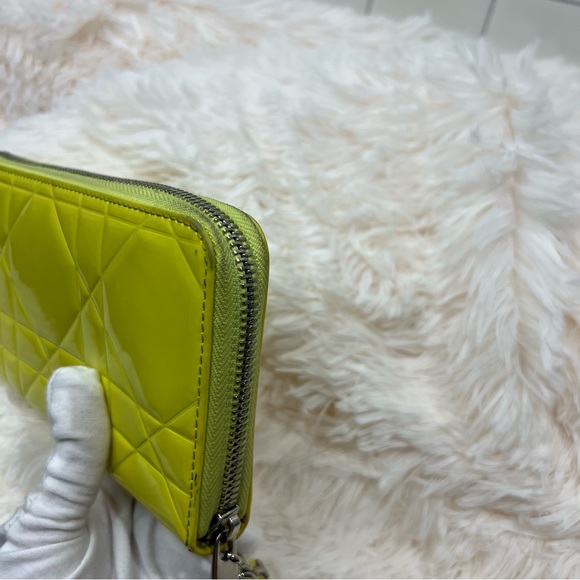 Dior - Yellow Cannage Patent Leather Zip Around Long Wallet - Picture 4 of 11